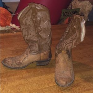 Men’s brown cowboy boots